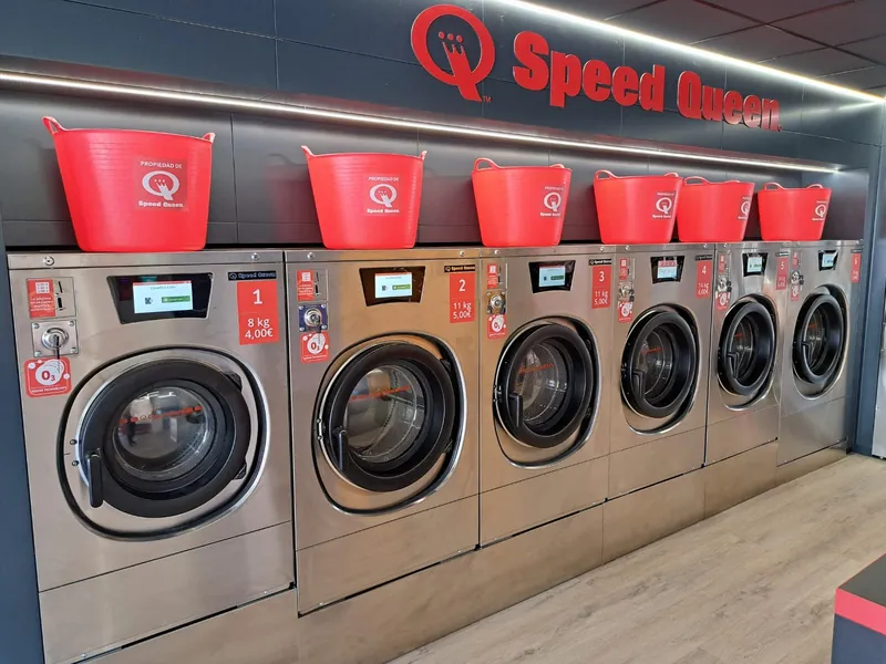 Lavadoras Speed Queen de 8 a 18 kg. Detergente, suavizante y ozono incluidos · Lavandería Gira Gira en Coslada