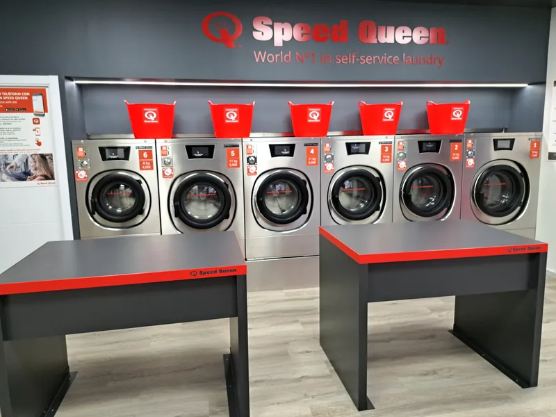Lavadoras Speed Queen de 8 a 18 kg. Detergente, suavizante y ozono incluidos · Lavandería Gira Gira en Torrejón de Ardoz